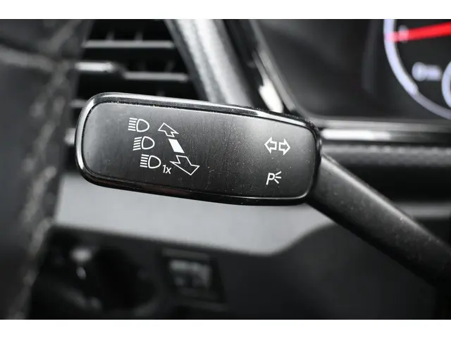 Volkswagen T-Cross 1.0 TSI Life 2022 Benzine 34