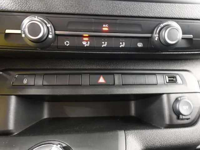 Peugeot Expert 2.0 Hdi 180PK 2023 Diesel 24
