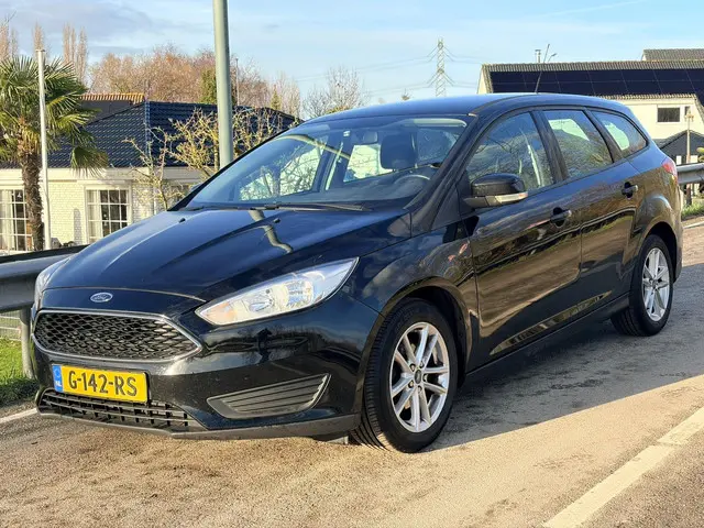 Ford Focus Wagon 1.0 Lease Edition 2017 Benzine