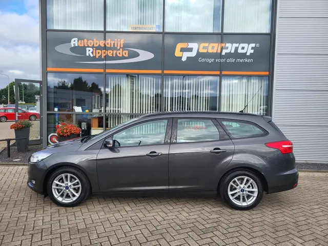 Ford Focus Wagon 1.0 Lease Edition 2017 Benzine