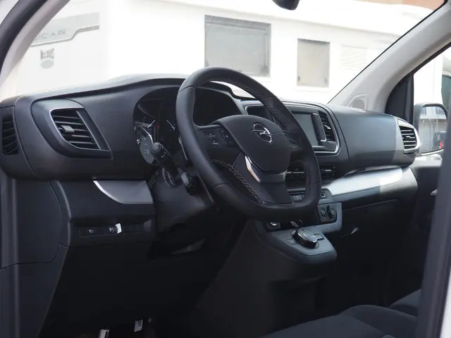 Opel Vivaro 2.0 CDTI L3H1 Innovation 2024 Diesel 19
