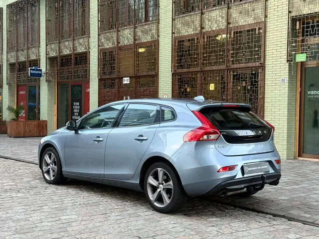 Volvo V40 2.0 T3 Nordic+ 114.000km dealer oh 2016 Benzine 5