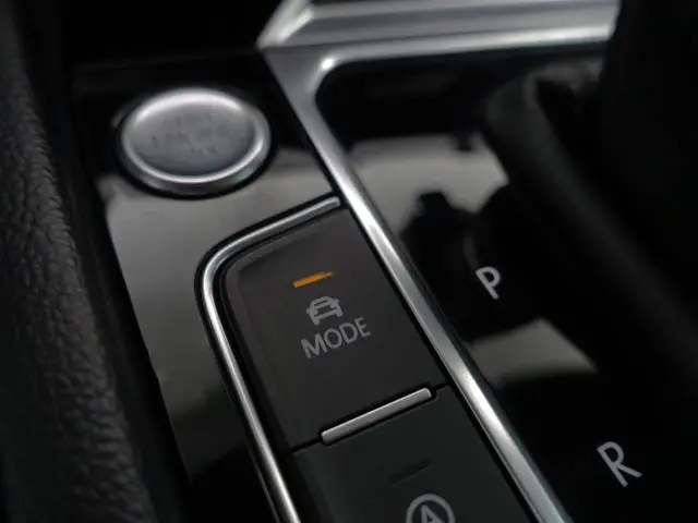 Volkswagen Arteon 1.5 TSI 180pk R Line Aut- 2019 Benzine 19