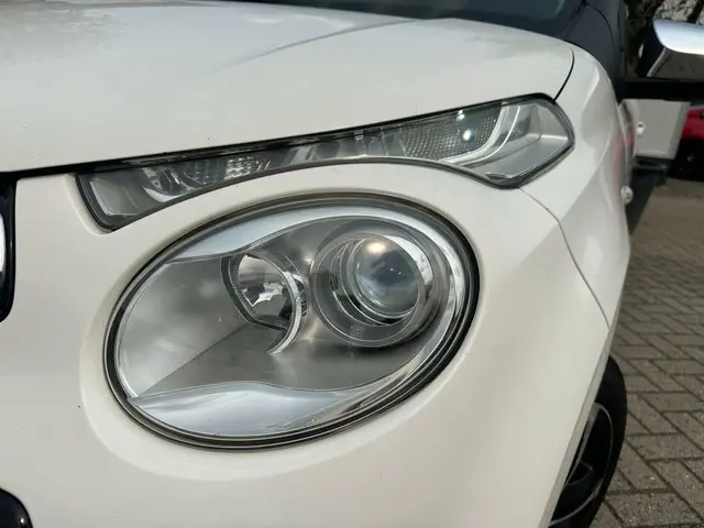 Citroën C1 1.2 PureTech Shine Climate 2015 Benzine 19