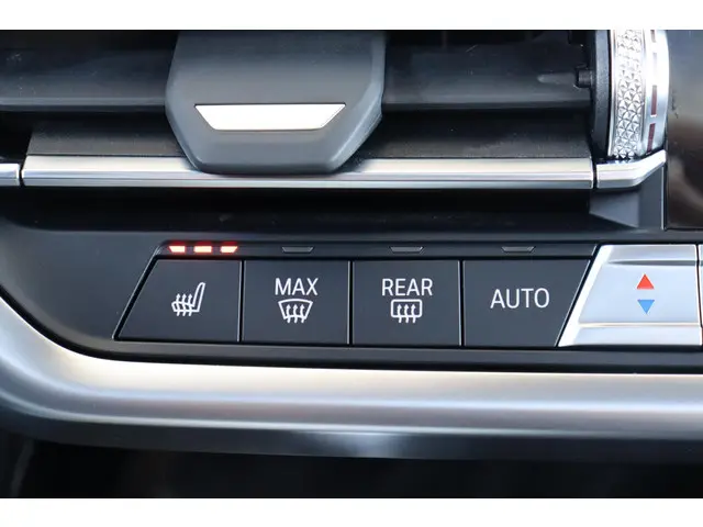 BMW iX3 High Executive 80 kWh 2023 Elektrisch 27