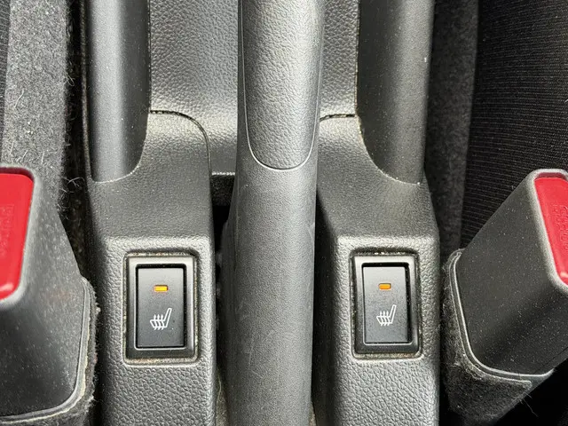 Suzuki Swift 1.2 Select Smart Hybrid 2022 Benzine 18