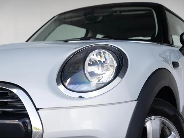 MINI 3-Deurs Cooper 2021 Benzine 13