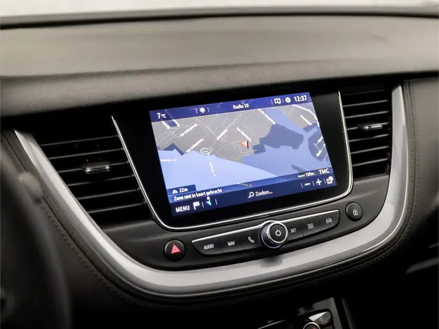 Opel Grandland X 1.2 Turbo Sport 2019 Benzine 24