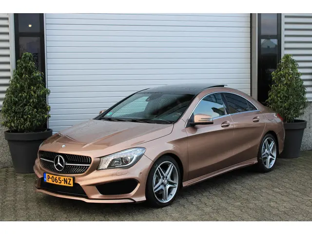 Mercedes-Benz CLA 200 AMG 2014 Benzine 4