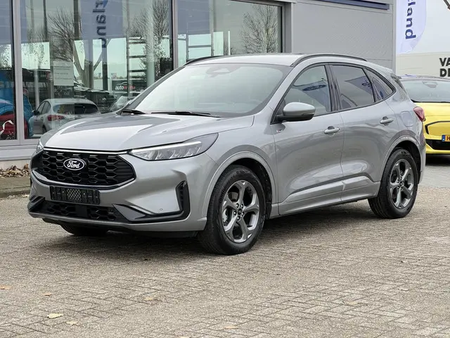 Ford Kuga 2.5 FHEV ST-Line 2024 Hybride Benzine 3