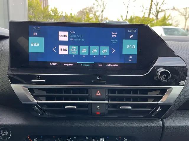 Citroën ë-C4 Shine 50 kWh 2022 Elektrisch 24