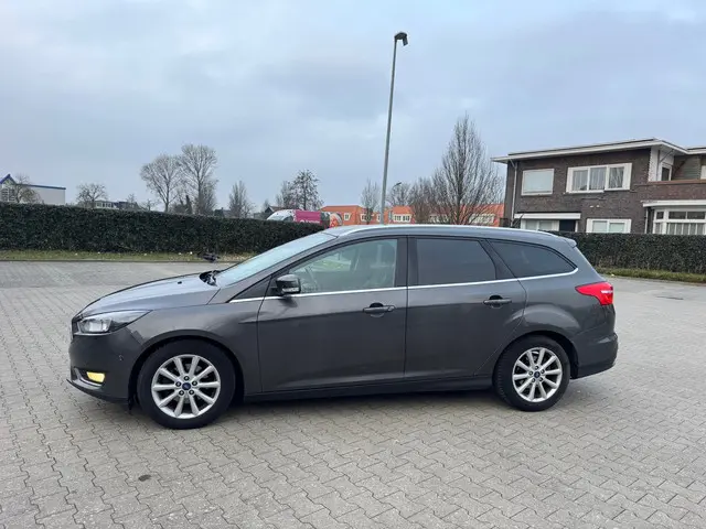 Ford Focus Wagon 1.0 Titanium Edition 2016 Benzine 15