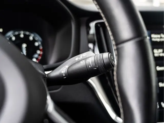 Volvo V60 2.0 T4 Inscription 2021 Benzine 35