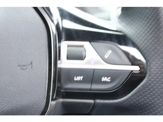 Peugeot 2008 1.2 PT 130 GT 2021 Benzine 20