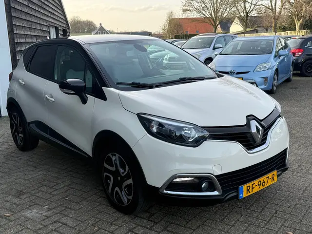Renault Captur 1.2 TCe Expression Automaat 2013 Benzine 3