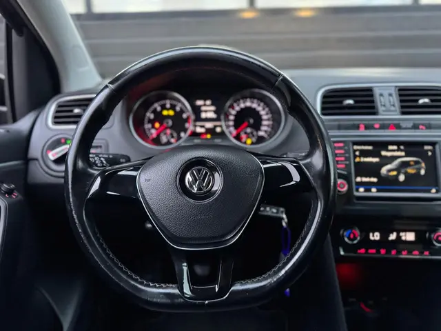 Volkswagen Polo 1.2 TSI Highline 2016 Benzine 41