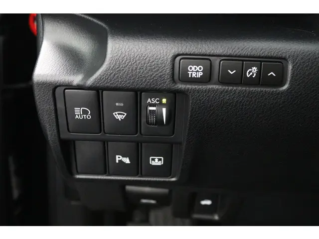 Lexus IS 300h 25th Edition 2013 Hybride Benzine 27