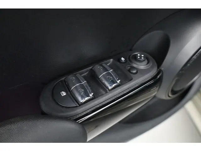 MINI Cooper S Hammersmith - Orig. NL 2020 Benzine 7