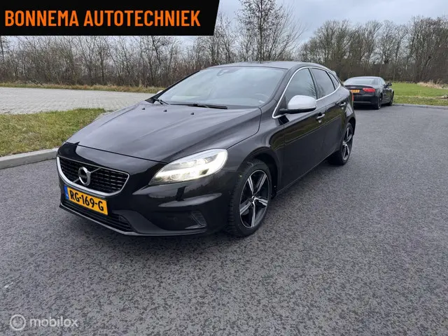 Volvo V40 2.0 T4 R-Design Pano Camera 2017 Benzine 8