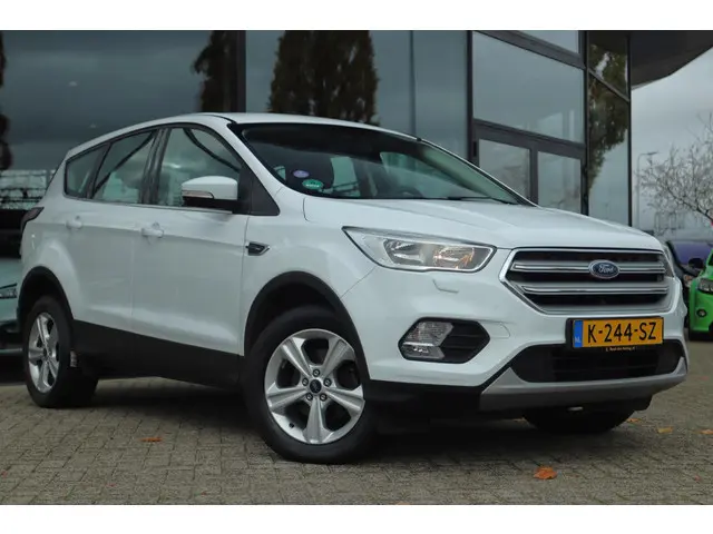 Ford Kuga 1.5 TITANIUM 2018 Benzine 7