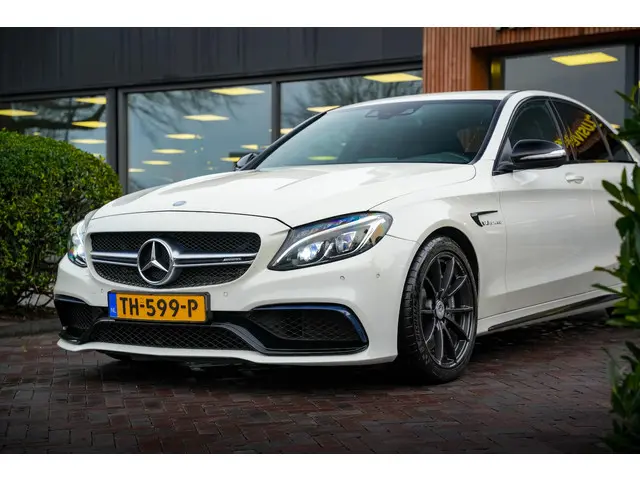 Mercedes-Benz C-Klasse AMG 63 2015 Benzine 13
