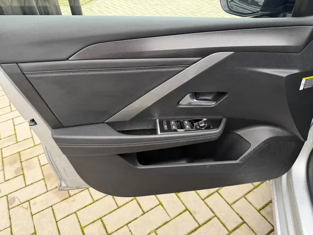 Opel Astra 1.2 GS Line Automaat Pano 360 2023 Benzine 11