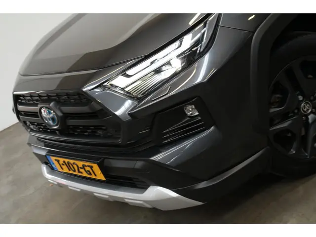 Toyota RAV4 2.5 Hybrid AWD ADVENTURE, 2022 Hybride Benzine 2