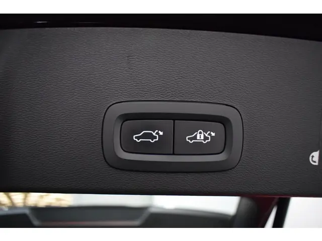 Volvo XC40 T3 163pk AUT8 R-Design/ 2020 Benzine 20