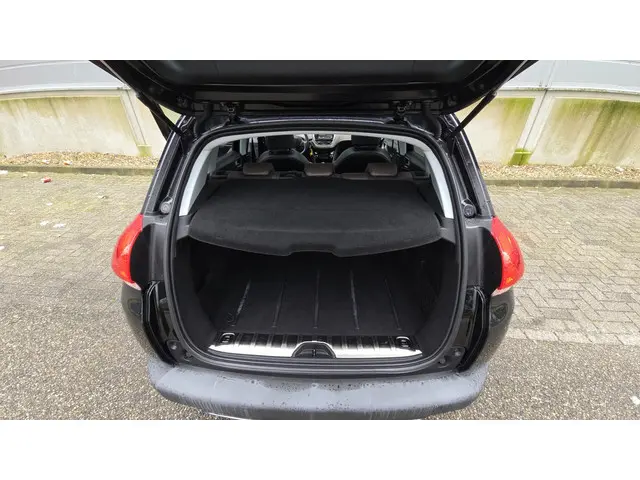 Peugeot 2008 1.2 VTi Allure Pack Premium Plus 2014 Benzine 36