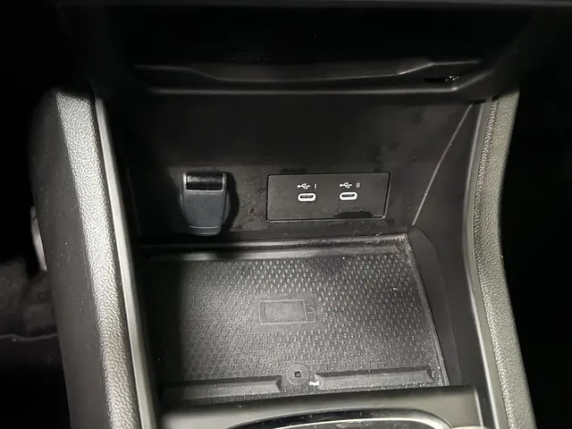 Renault Captur 1.0 TCe 90 techno 2024 Benzine 32