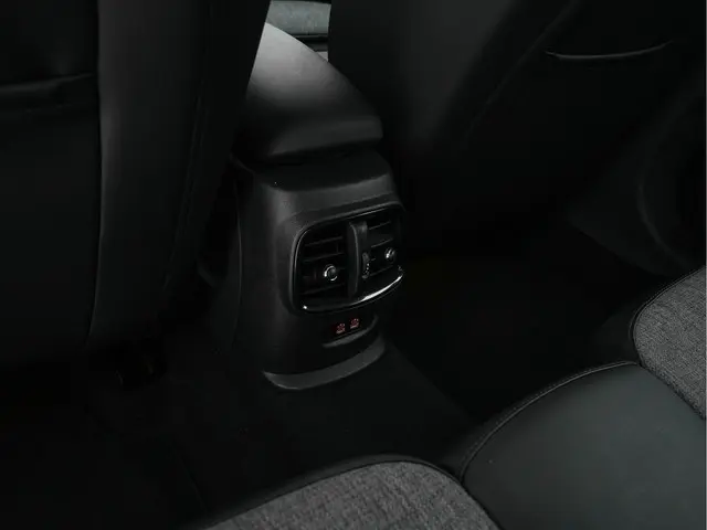 MINI Clubman Mini 1.5 Cooper Chili 2019 Benzine 23