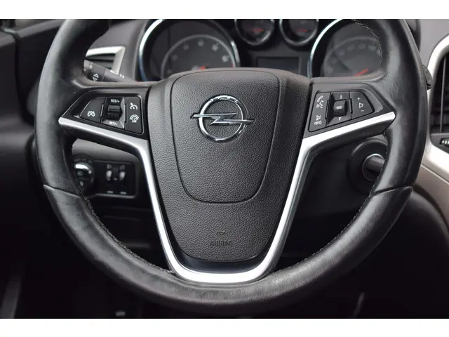 Opel Astra Sports Tourer 1.4 Turbo Sport 2013 Benzine 14