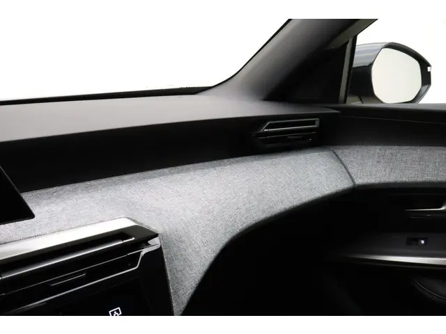 Peugeot 5008 1.2 Hybrid 145 Allure 2025 Hybride Benzine 36