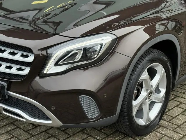 Mercedes-Benz GLA 180 2018 Benzine 5