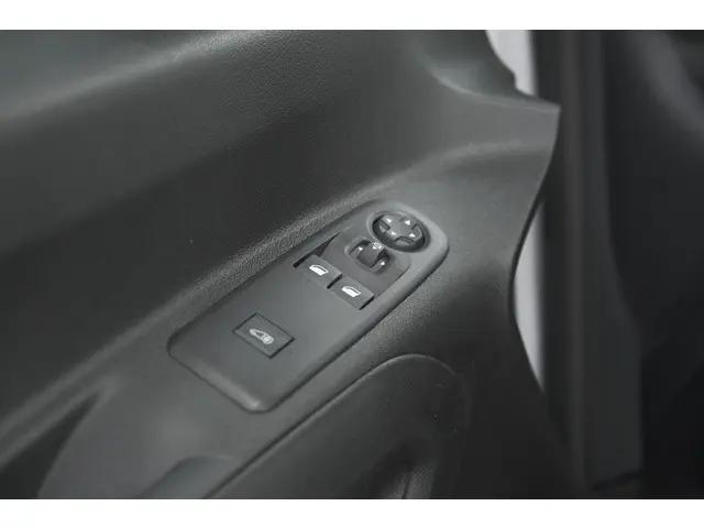 Citroën ë-Berlingo 136 L1 50 kWh 2025 Elektrisch 30