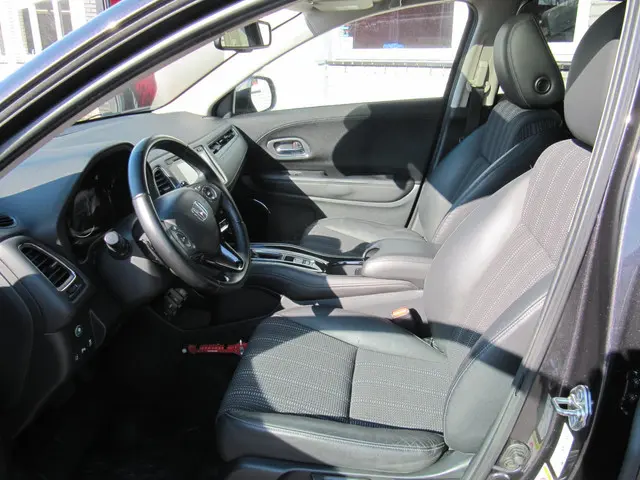 Honda HR-V 1.5 i-VTEC Executive 2017 Benzine 13
