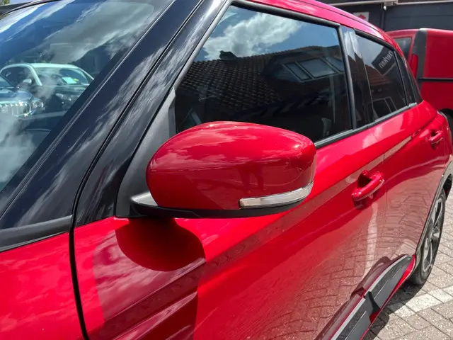 Suzuki Swift 1.2 Style Smart Hybrid GT 2025 Benzine 9