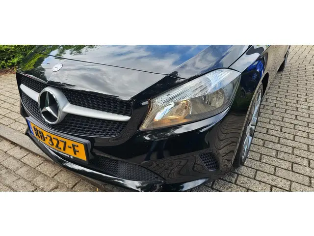 Mercedes-Benz A-Klasse 160 Business 2017 Benzine