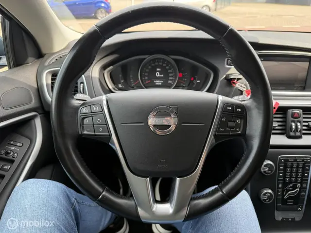 Volvo V40 1.6 D2 Summum EXPORTPRIJS 2013 Diesel 14
