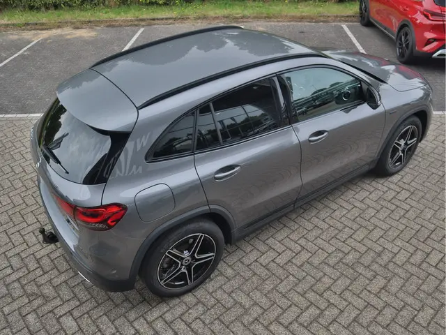 Mercedes-Benz GLA 250 e AMG Line 2021 Hybride Benzine 6