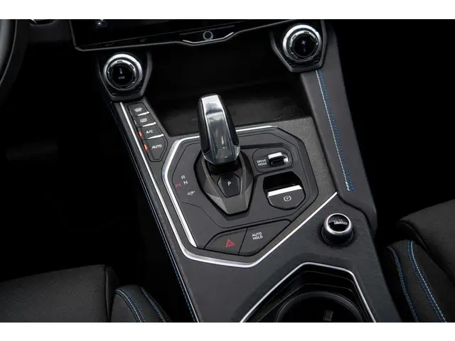 Lynk & Co 01 1.5 Plug-in Hybrid 2021 Hybride Benzine 12