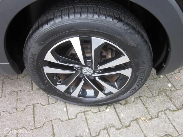 Volkswagen T-Cross 1.0 TSI Life Business 2020 Benzine 7