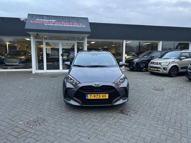 Toyota Yaris 1.5 VVT-i Active 2023 Benzine 4
