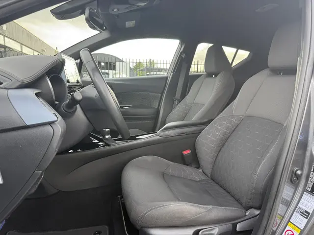 Toyota C-HR 2.0 Hybrid Bi-Tone 2020 Hybride Benzine 8