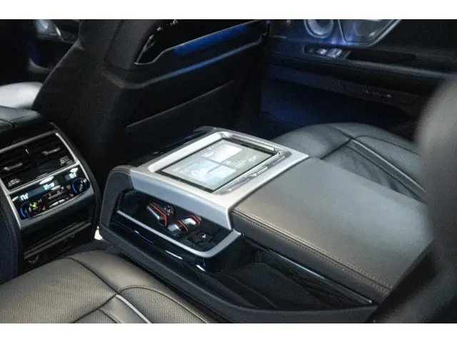 BMW 7 Serie 745e High Executive 2019 Hybride Benzine 19