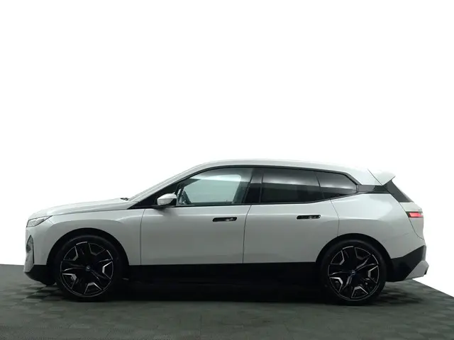 BMW iX xDrive40 M Sport Plus 77 kWh- 2023 Elektrisch 37