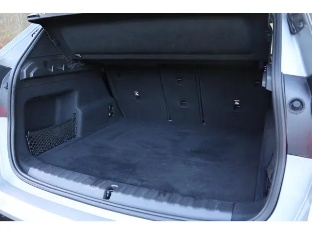 BMW X1 xDrive30e 2023 Hybride Benzine 61