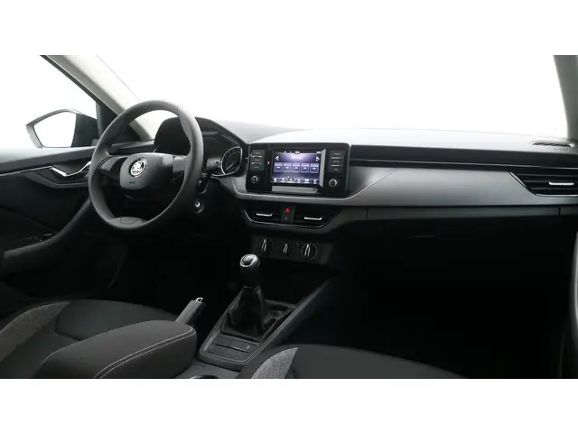 Škoda Scala 1.0 TSI Active 2023 Benzine 25
