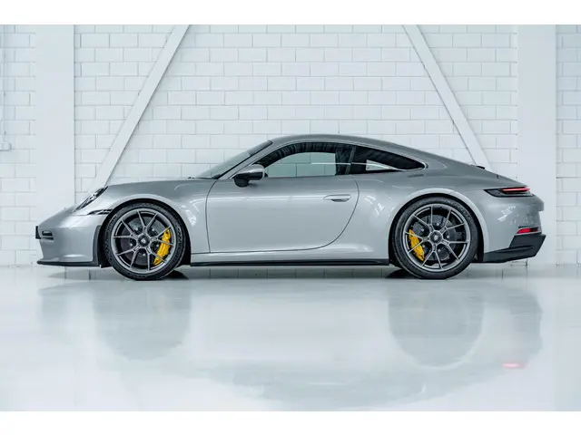 Porsche 911 4.0 GT3 Touring 2021 Benzine 2