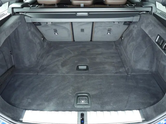 BMW 3 Serie Touring 318i 2025 Benzine 9